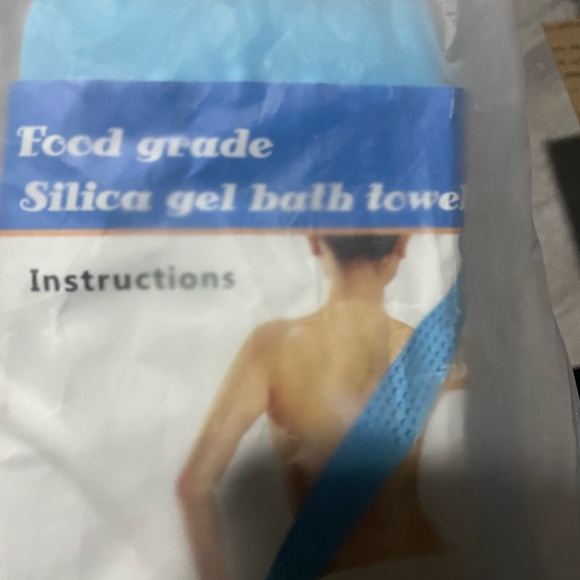 Silicone bath towel
New 2 Pc - Picture 3 of 3